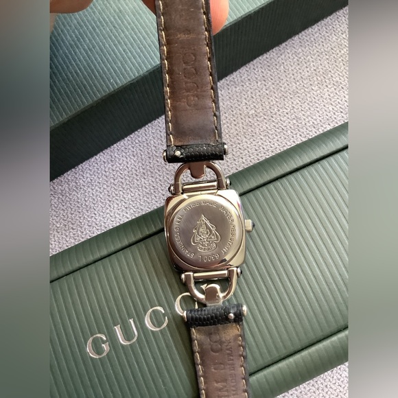 Beautiful GUCCI ladies watch 🌹🌹🌹 - Picture 11 of 12